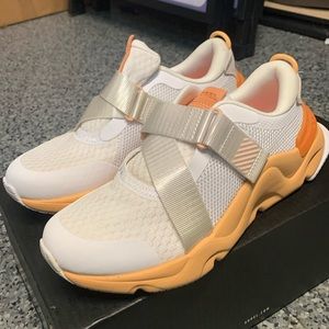 Sorel tennis shoes size 8 - Brand New